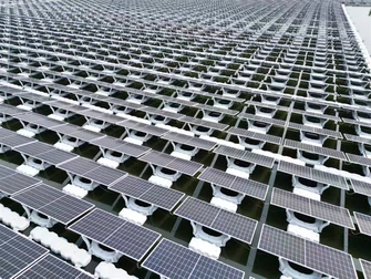 Plávajúci solárny montážny systém